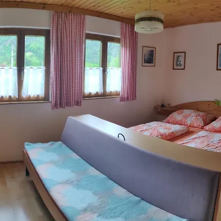 弗里恩翁史翠克酒店 上特劳恩