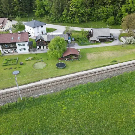 弗里恩翁史翠克酒店 公寓 *