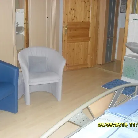 弗里恩翁史翠克酒店 上特劳恩